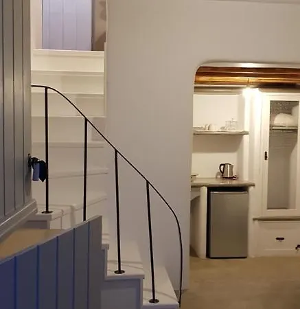 Asteroskoni Of Serifos Livadi (Serifos)